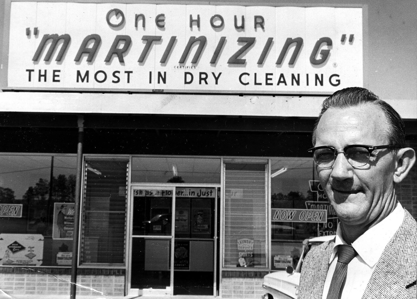 1964-05-17 Elliott's One Hour Martinizing